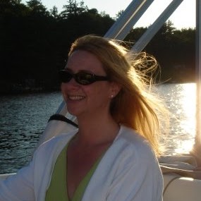 Julie Moeller Photo 26