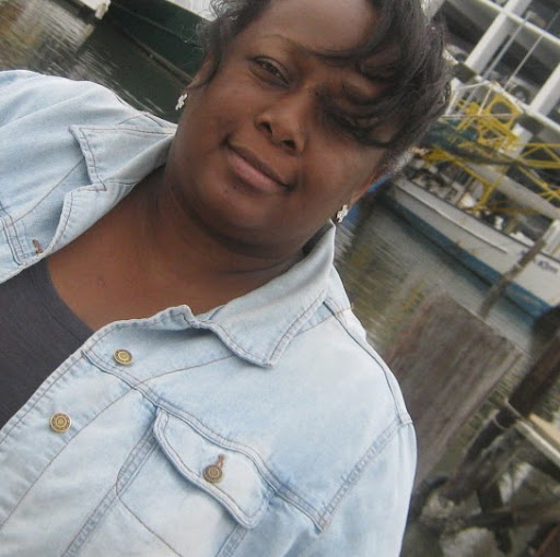 Selina Jones Photo 16