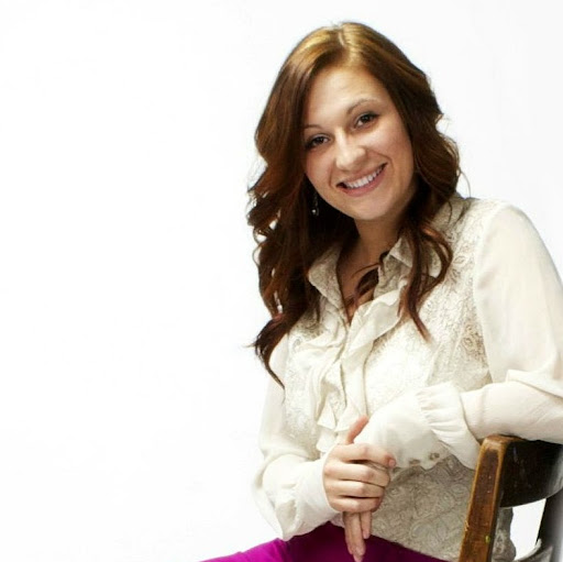 Kelly Meredith Photo 10