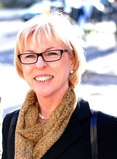 Christine Head Photo 21