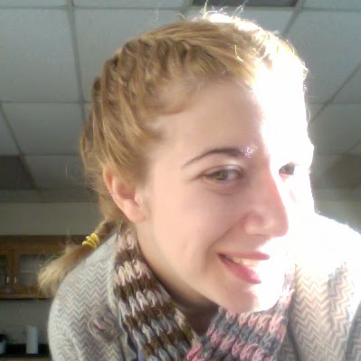 Danielle Levine Photo 31