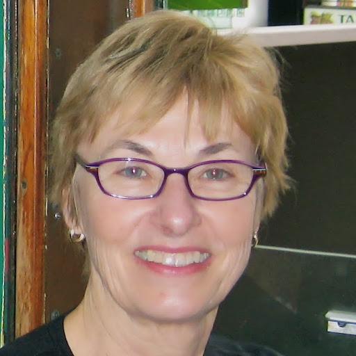 Joan Warren Photo 15