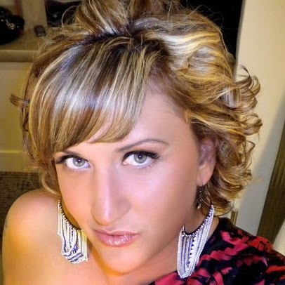 Suzanne Bailey Photo 24