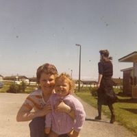 Suzanne Ward Photo 24
