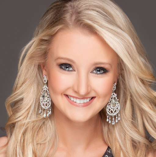 Rachel Garrett Photo 35