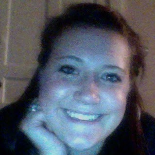 Hayley Roberson Photo 2