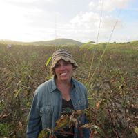 Elizabeth Hassett Photo 16