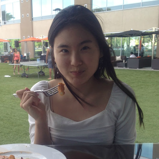Justine Kim Photo 14