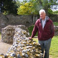 Wesley Owen Photo 9