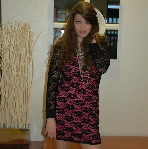 Hannah Hudson Photo 30