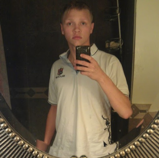 Jeremy Larson Photo 7