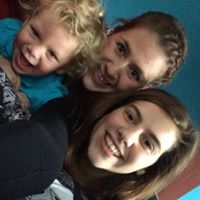 Allison Hull Photo 22