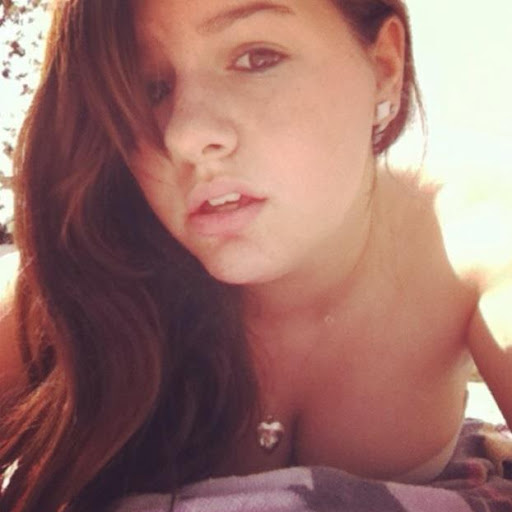 Victoria Clemons Photo 31