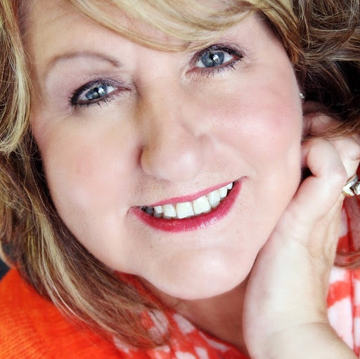 Denise Larkin Photo 28