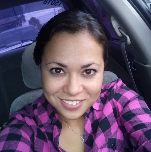 Sandra Gomez Photo 32