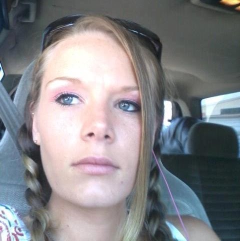 Lindsey Goldman Photo 17