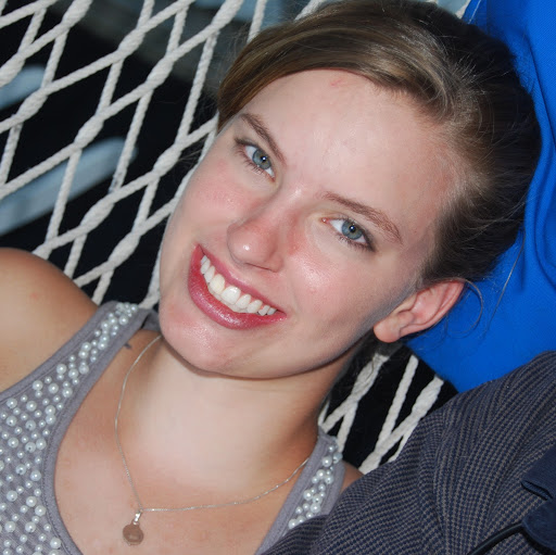 Jennifer Goodman Photo 23