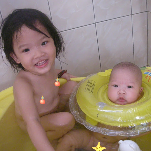 Claire Lau Photo 7