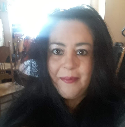 Ana Zayas Photo 9