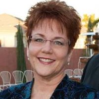 Vickie Palmer Photo 10