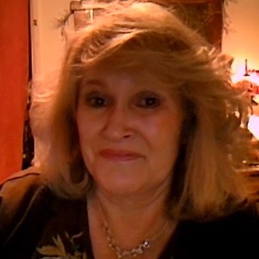 Lynda Scott Photo 22