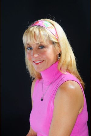 Michele Thompson Photo 35