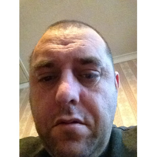 Derek Quinn Photo 30