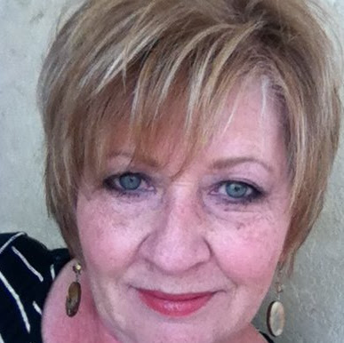 Christine Anderson Photo 14