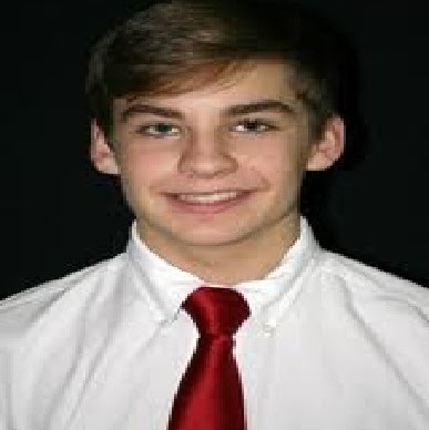 Evan Fleming Photo 32