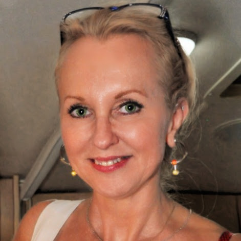 Julie Green Photo 35