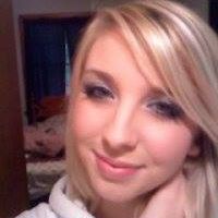 Lindsay Young Photo 36