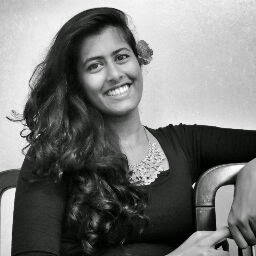 Anna Abraham Photo 16
