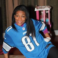 Laura Armstrong Photo 35