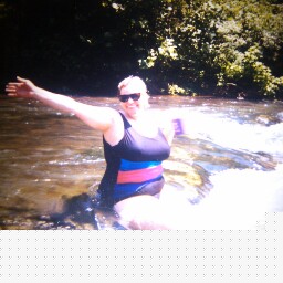 Gloria Stevens Photo 7