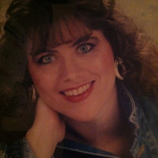 Lisa Toth Photo 34