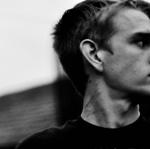 Tom Slater Photo 6