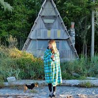 Julie Costanzo Photo 8