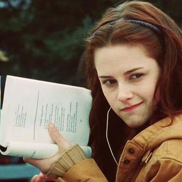 Elizabeth Wakefield Photo 27