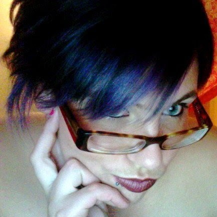 Sara Michael Photo 20