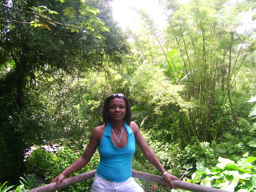Janet Taylor Photo 31