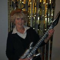 Joanne Robinson Photo 30
