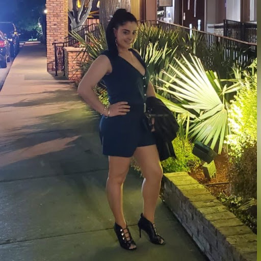 Blanca Quinones Photo 29
