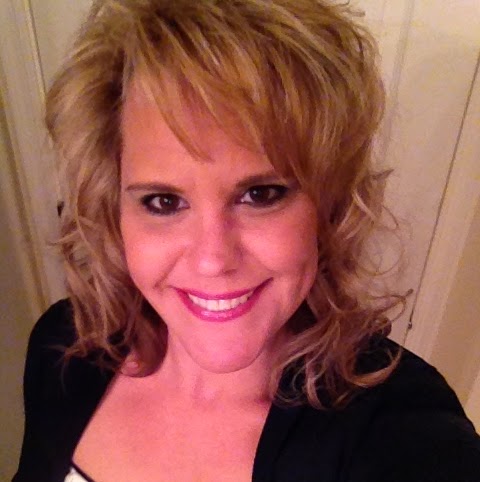 Jennifer Henley Photo 36
