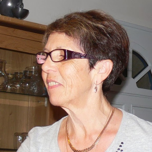 Suzanne Jaeger Photo 4