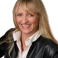 Jennifer Fletcher Photo 26