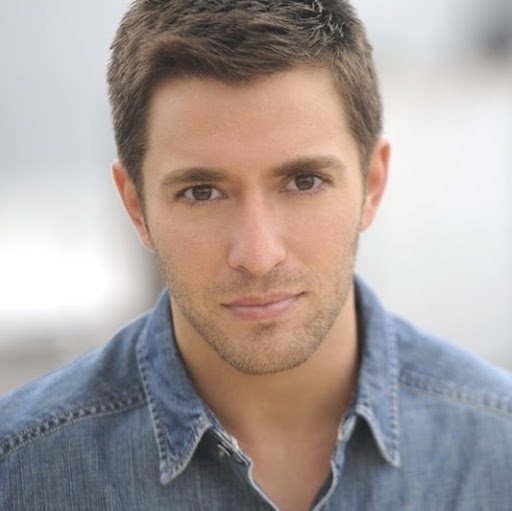 Stefan Nicholas Photo 14