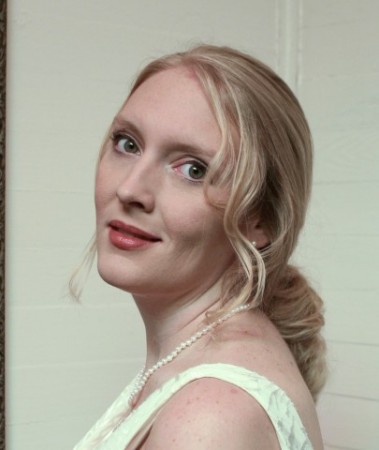Emily Phillips Photo 20