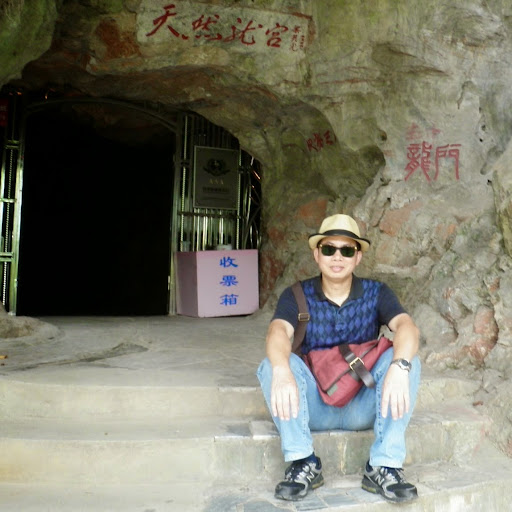 Hung Li Photo 9