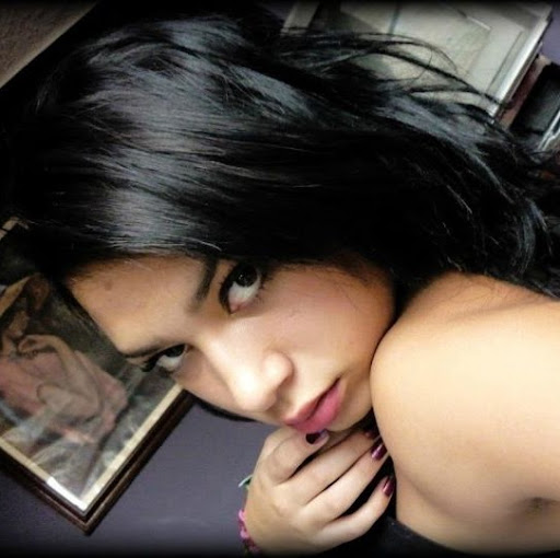 Anna Gabriel Photo 13