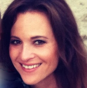Jennifer Hollowell Photo 5